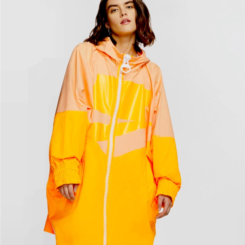 NIKE SPORTSWEAR NSW WINDRUNNER WOMEN'S FULL-ZIP OVERSIZE JACKET